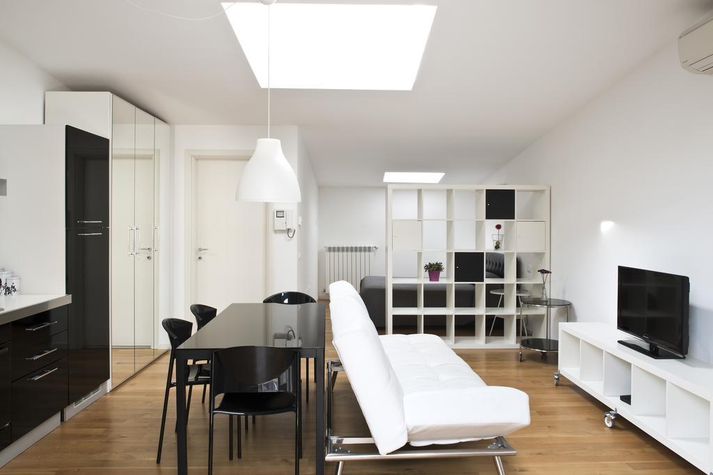 La Maison Del Capestrano มิลาน ภายนอก รูปภาพ