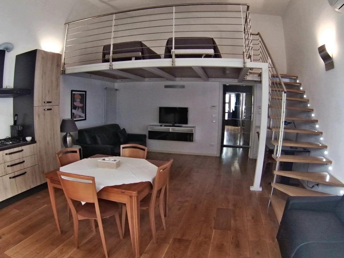 La Maison Del Capestrano มิลาน ภายนอก รูปภาพ